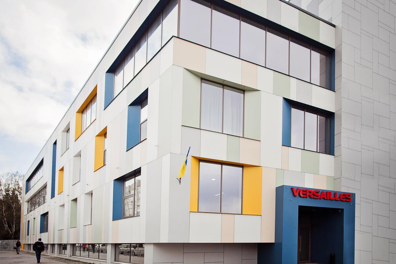 Hotel Versailles Lutsʼk Exterior foto